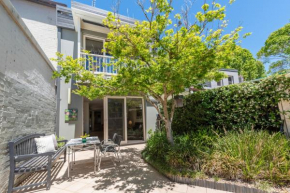 2BR Terrace on Leafy Tree-Lined Street, Sydney